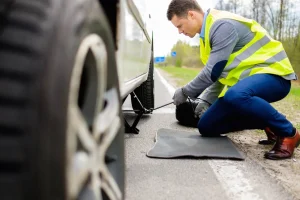 پنچرگیری و تعویض لاستیک در ملایر